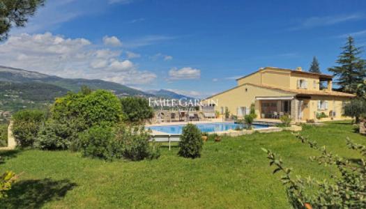 A vendre Côte d'Azur, grande villa familiale à Peymeinade, plus