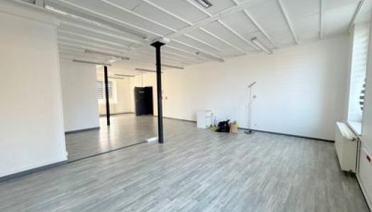 Local professionnel ou Appartement de 136 m²