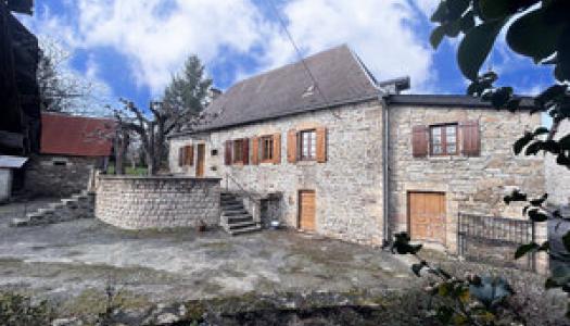 Ensemble immobilier à Beaumont en Corrèze