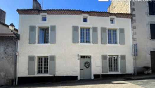 Maison 6 pièce(s), LUSSAC-LES-CHÂTEAUX